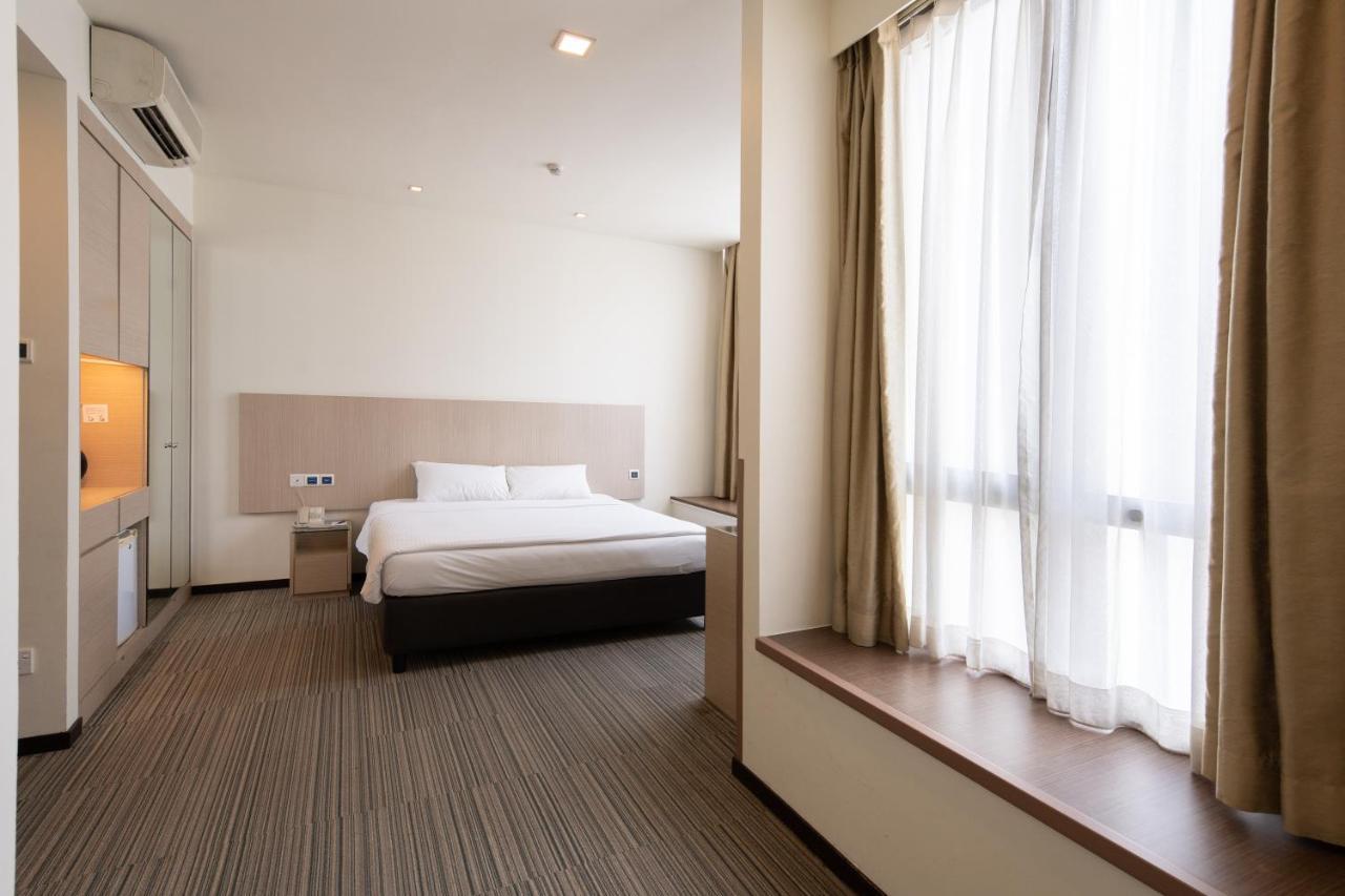 Aqueen Hotel Lavender Сингапур Екстериор снимка