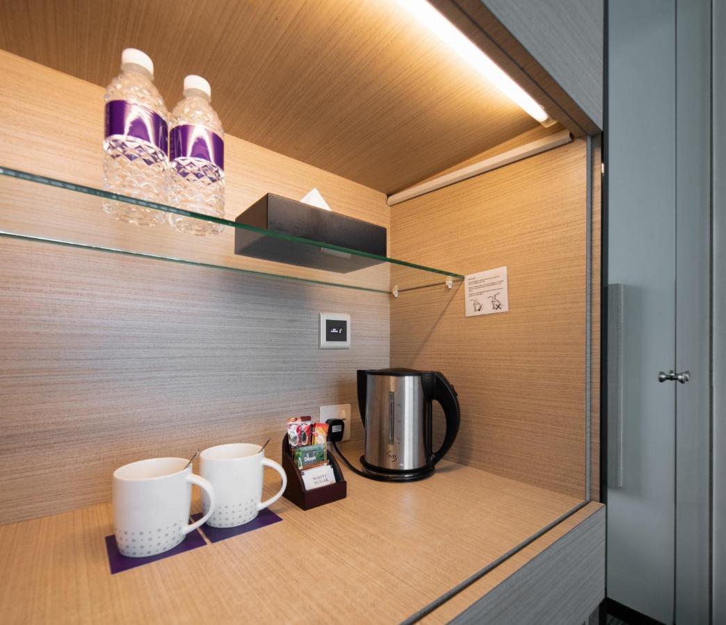 Aqueen Hotel Lavender Сингапур Екстериор снимка