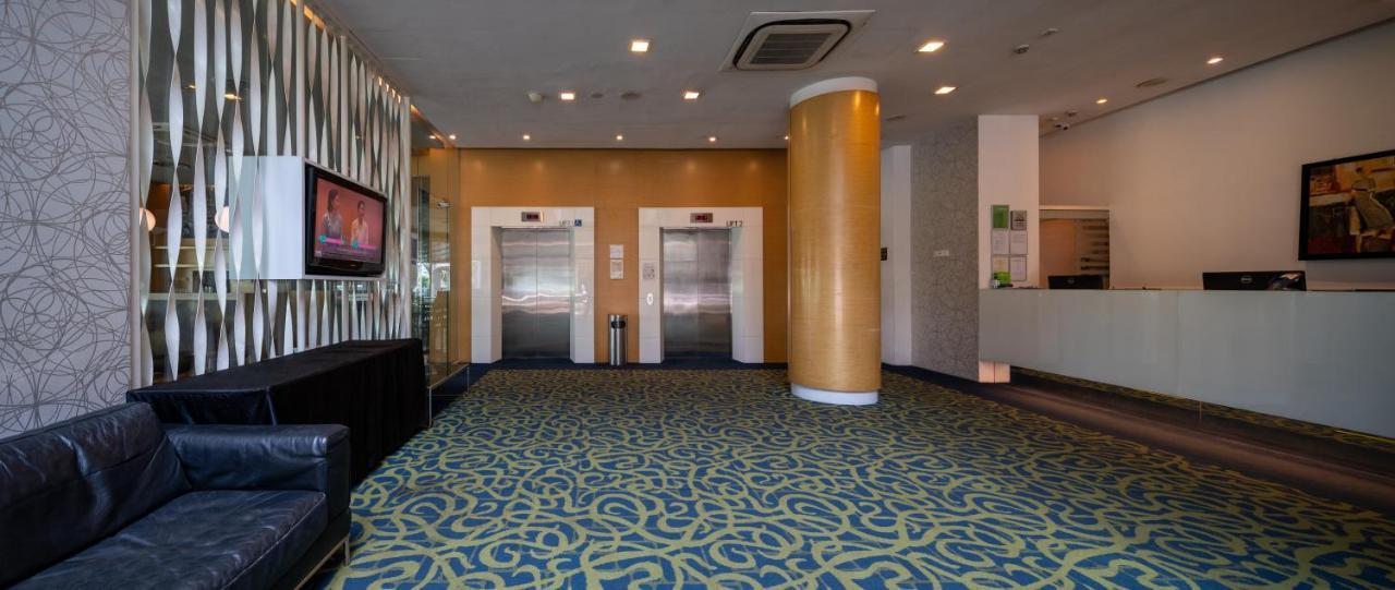 Aqueen Hotel Lavender Сингапур Екстериор снимка