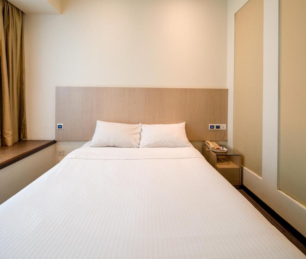Aqueen Hotel Lavender Сингапур Екстериор снимка