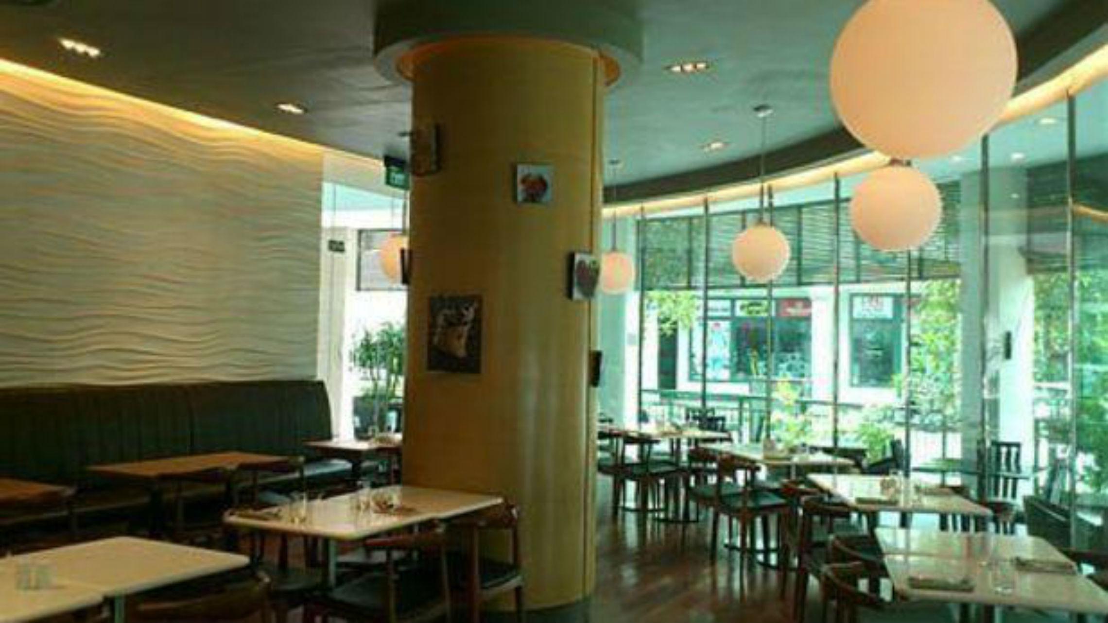 Aqueen Hotel Lavender Сингапур Екстериор снимка