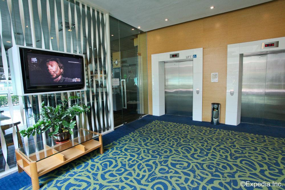 Aqueen Hotel Lavender Сингапур Екстериор снимка