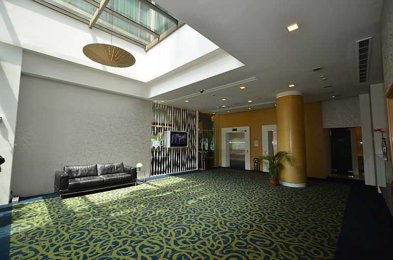 Aqueen Hotel Lavender Сингапур Екстериор снимка