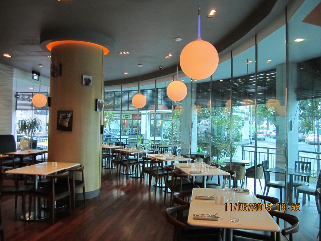 Aqueen Hotel Lavender Сингапур Екстериор снимка